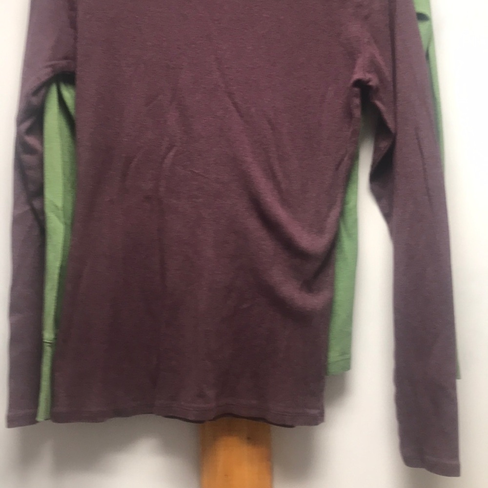 Women’s T shirts -2 small & medium size - Picture 8 of 13